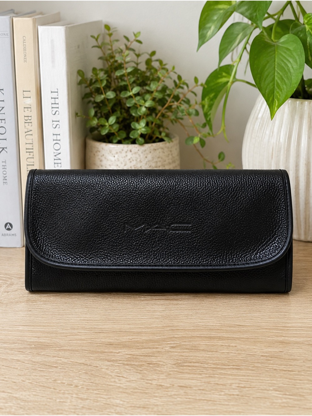MAC Cosmetics Black Roll-Up Makeup Brush Holder Case Organizer Travel Storage